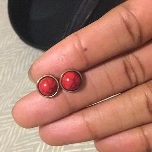 Earrings (studs)